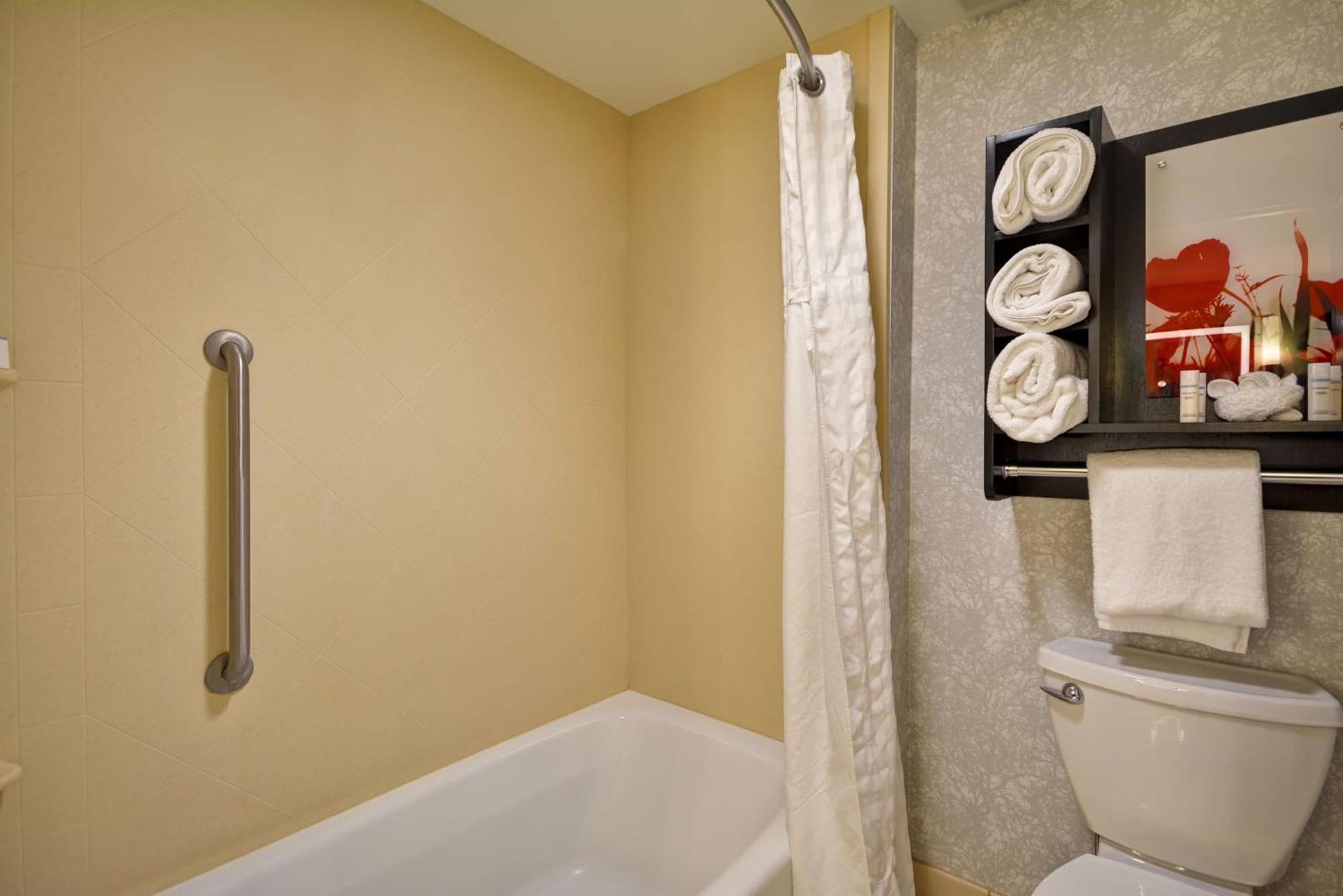 The Homewood Suites By Hilton Итака Екстериор снимка